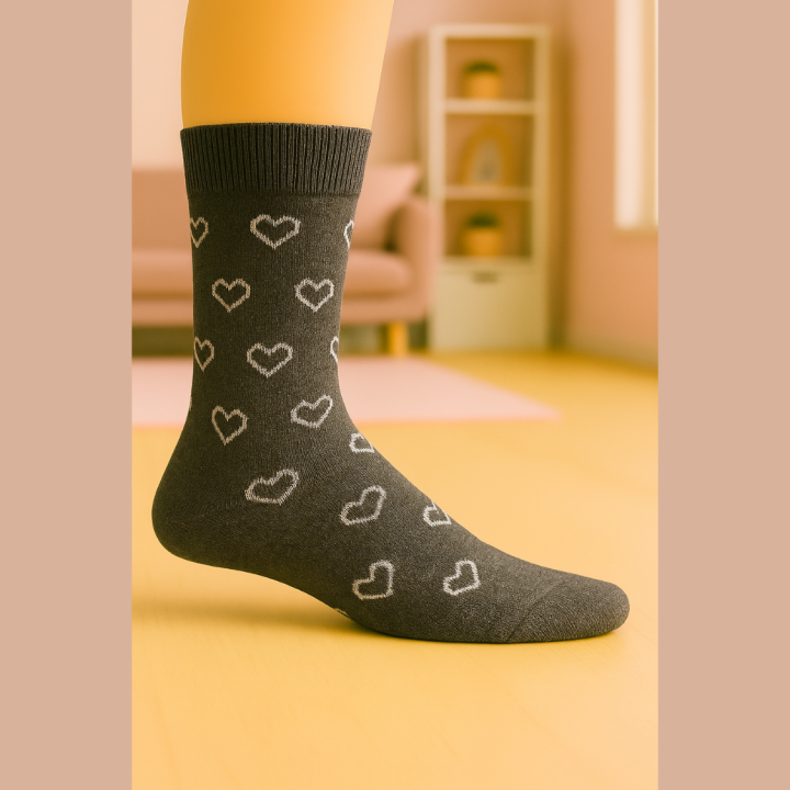 Chaussettes SENNA femme – coupe mi-mollet et motifs cœurs – VPC Mania grossiste