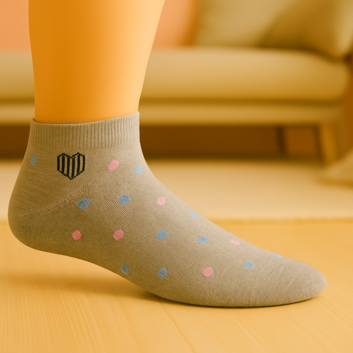 Détail des motifs à pois SENNA – maille coton – VPC Mania grossiste